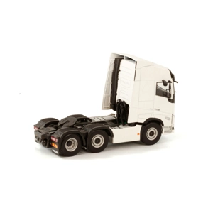 WHITE LINE VOLVO FH5 GLOBETROTTER 6X2 TWIN STEER