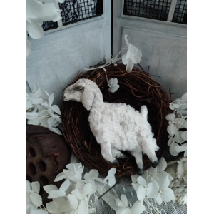 Katy Rein - Brooch Lamb V