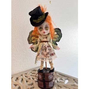 LuLu Lancaster - Far Platform Passenger