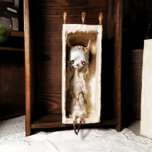 Monstrumflos - The deer of Persephone