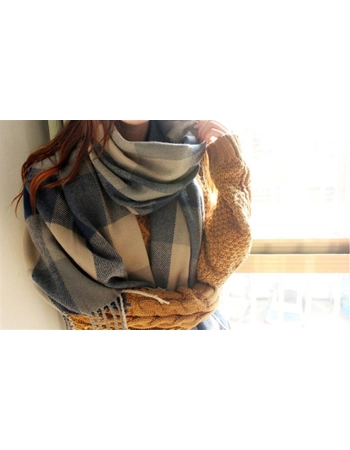 Stylish Checked Scarf Stylish Checked Scarf