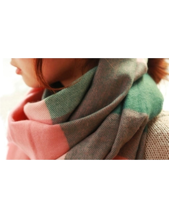 Stylish Checked Scarf