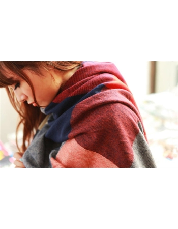 Stylish Checked Scarf