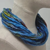 "Blue parrot" Pure wool necklace with magnetic clasp