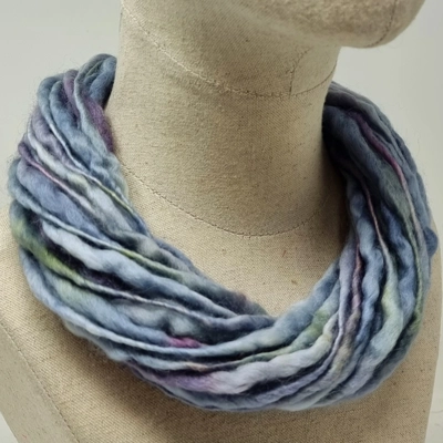 "Bluemist" Pure wool necklace with magnetic clasp