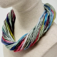 "Spring green" Pure wool necklace with magnetic clasp