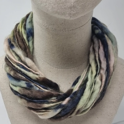 "Heathcliff" Pure wool necklace with magnetic clasp