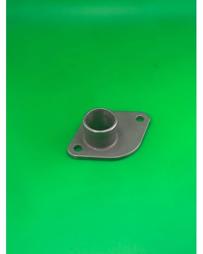 Hurley Ford MAE /Junior  cylinder head coolant outlet