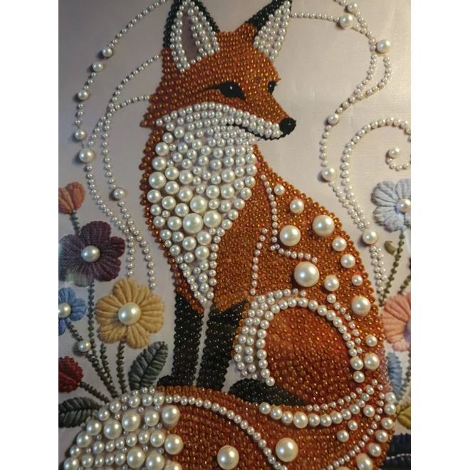 Additional Image for Fox and Pearls 12x16 Framed Art
