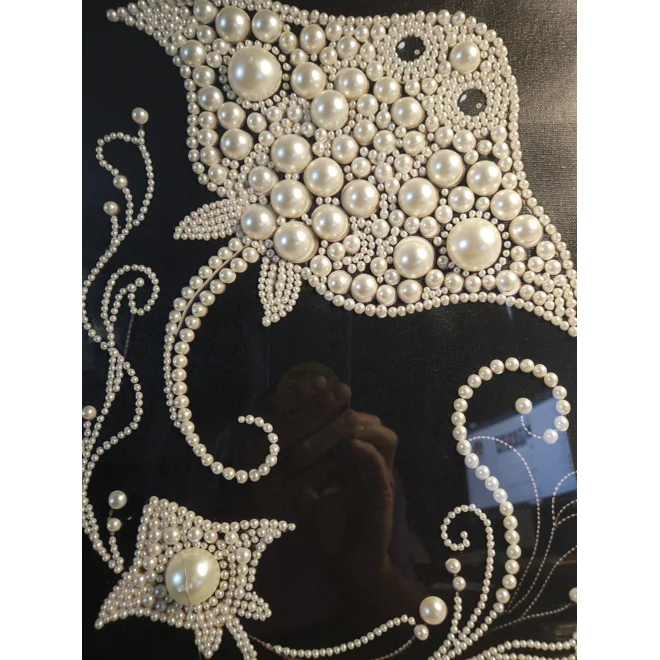 Additional Image for Stingrays in Pearls 12x16 Framed Art