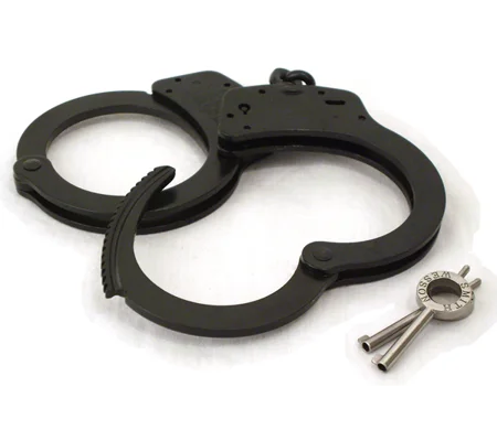 Smith and Wesson 100 - Chain Handcuff Blued