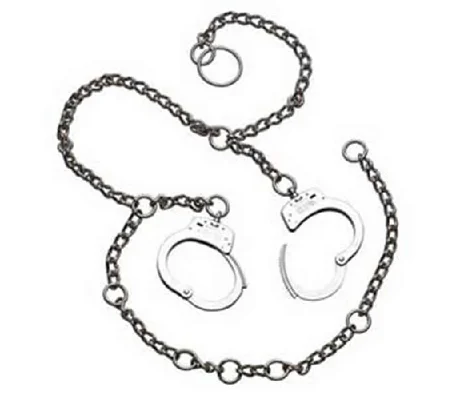 S&W 1800 Waist Chain, Hands at Hips