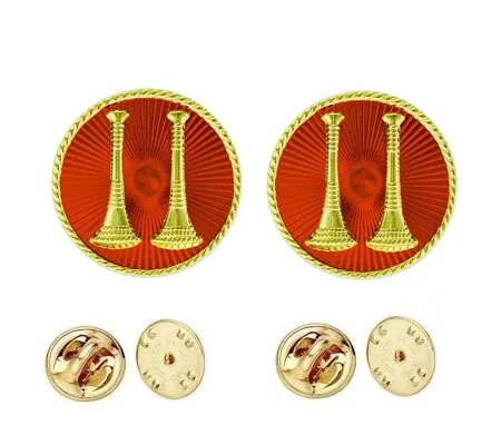Collar Pins Bugles Disc 2 Bugles Side by Side Captain Gold Red