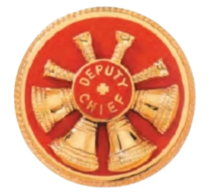 Hat Pin Bugles Disc 4 Bugle Gold - Red Deputy Chief Screw Post