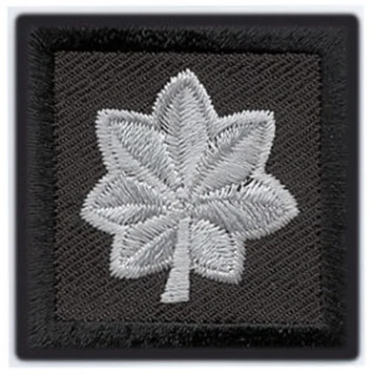 Major Leaf Embroidered Silver on Black Pair
