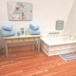 Dolls House Towels 4 Blue with Bath Salts and Ornament Jars 1:12th Scale Bathroom Miniature