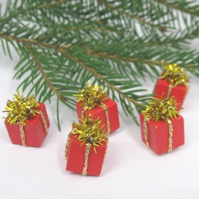 Dolls House Christmas Tree Decorations 5 Red Gold Presents Miniature Hanging Parcels 1:12th Scale