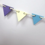 Dolls House Bunting 9 Wood Coloured Flags Miniature Garden Decoration 1:12 Scale