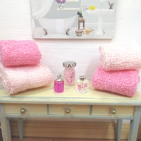 Dolls House Towels 4 Pink with Bath Salts and Ornament Jars 1:12th Scale