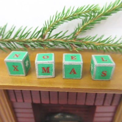 Dolls House Christmas Decoration Xmas Noel Letter Blocks Green and Silver 1:12 Scale