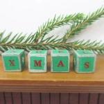 Dolls House Christmas Decoration Xmas Noel Letter Blocks Green and Silver 1:12 Scale