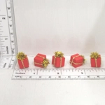 Dolls House Christmas Tree Decorations 5 Red Gold Presents Miniature Hanging Parcels 1:12th Scale