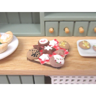 Dolls House Christmas Cookies 9 Miniature Xmas Biscuits 1:12th Scale