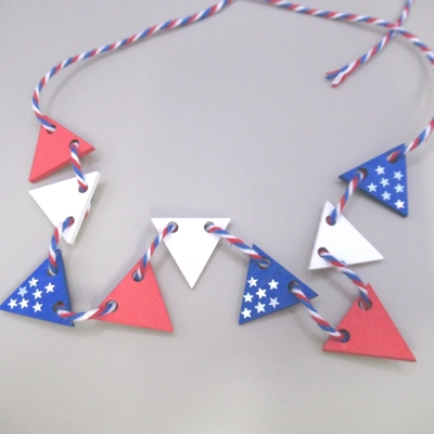 Dolls House 4th July Bunting Pennant 9 Wood Flags Red Blue White Garland Banner Miniature Decoration