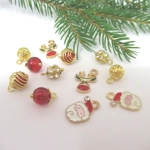 Dolls House Christmas Tree Decorations 12 Red & Gold Miniature Baubles and Trinkets 1:12th Scale