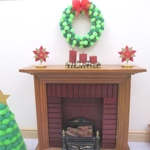 Dolls House Christmas Decoration 2 Red Gold Stars Xmas Miniatures 1:12th Scale Xmas Ornament