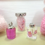 Dolls House Towels 4 Pink with Bath Salts and Ornament Jars 1:12th Scale