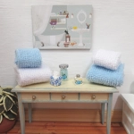 Dolls House Towels 4 Blue & White with Bath Salts Ornament Jar & Tissue Box Mini Bathroom 1:12 Scale