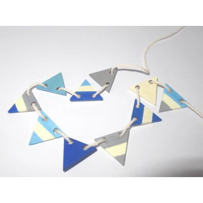 Dolls House Bunting Miniature Seaside Beach House Hut 10 Wood Flags 1:12 Scale