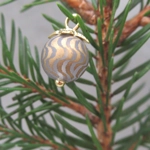 Dolls House Christmas Tree Decorations 6 Gold Colour Miniature Frosted Glass Baubles 1:12th Scale