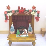Dolls House Christmas Garland Flowers and Gingerbread Men Miniature Decoration 1:12 Scale