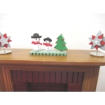 Dolls House Christmas Decoration Miniature Snowmen and Christmas Tree Scene Xmas Ornament 1:12th Sca