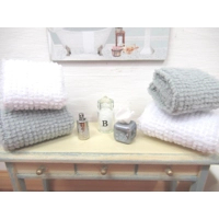 Dolls House Towels 4 Grey White with Tissue Box Bath Salts and Ornament Bottle 1:12th Scale Bathroom