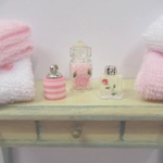 Dolls House Towels 4 Pink & White with Miniature Bath Salts and Ornament Jars 1:12th Scale Bathroom