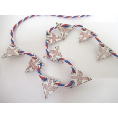 Dolls House Bunting UK 9 Wood Union Jack British Flags Miniature Decoration 1:12 Scale