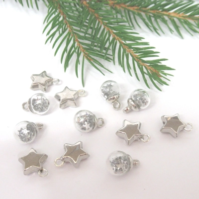 Dolls House Christmas Tree Decorations 12 Filled Glass Baubles & Silver Coloured Stars 1:12th Scale