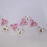 Dolls House Nursery Bunting Peter Rabbit 8 Miniature Pink Wood Flags 1:12 Scale
