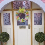 Dolls House Wreath Spring Floral Miniature Door Decoration 1:12th Scale