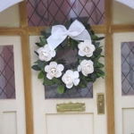Dolls House Wreath White Roses Miniature Door Decoration 1:12 Scale