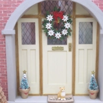 Dolls House Christmas Wreath Miniature White Flowers Berries and Red Organza Bow 1:12 Scale