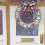 Dolls House Christmas Wreath Buttons Gingerbread Houses and Tartan Bow 1:12 Scale