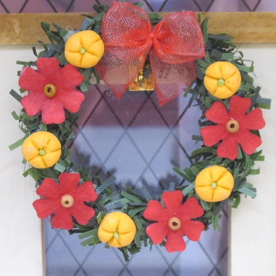 Dolls House Christmas Wreath Fruit and Flowers Miniature Door Decoration 1:12 Scale