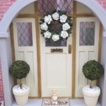 Dolls House Wreath White Roses Miniature Door Decoration 1:12 Scale