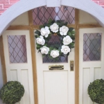 Dolls House Wreath White Roses Miniature Door Decoration 1:12 Scale