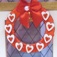 Dolls House Hearts Wreath Miniature Door Decoration 1:12th Scale