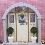 Dolls House Wreath Flowers and Bows Miniature Door Decoration 1:12th Scale